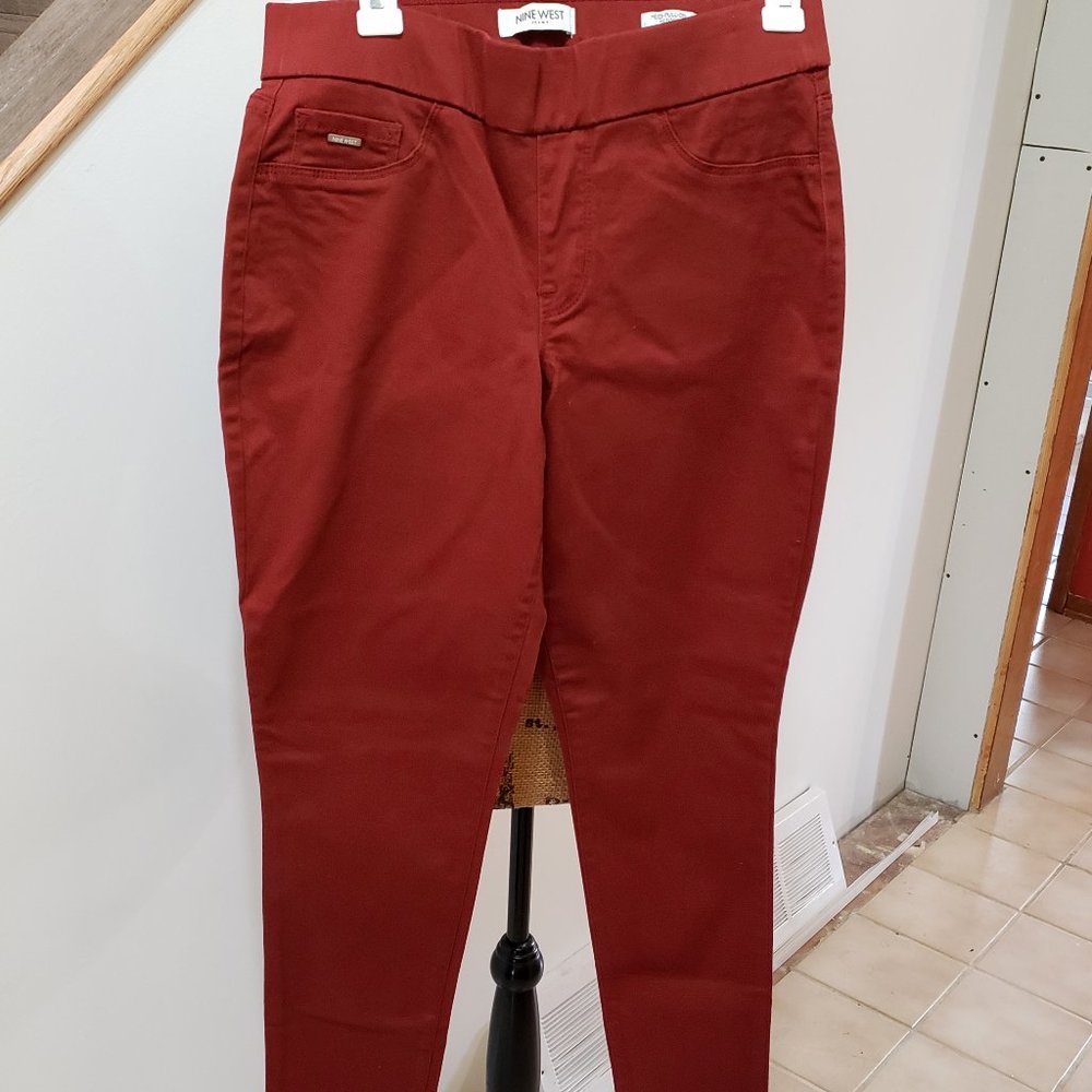 NWT Nine West Heidi Pull On Skinny Yoga Stretch Twill Jeans Size 6 Rusty Red